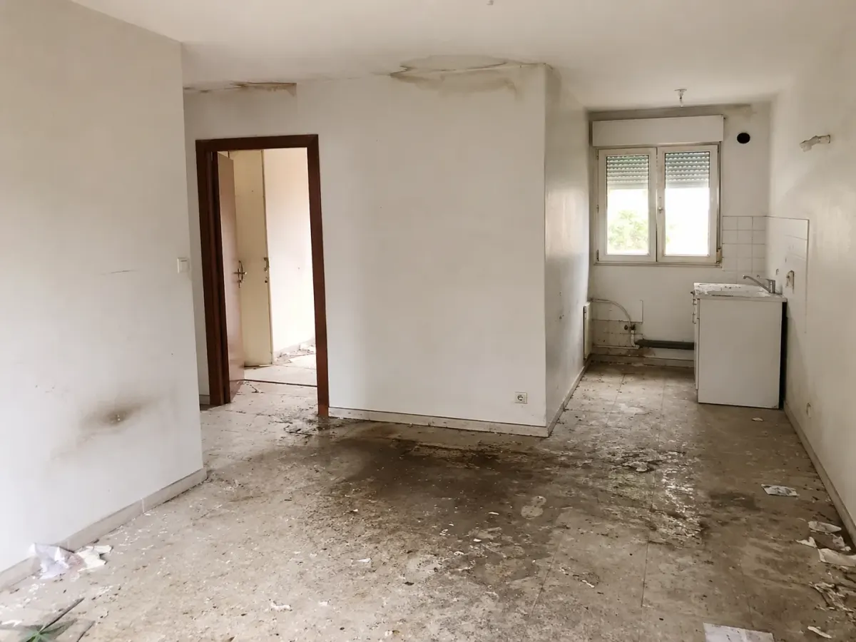 Avant nettoyage d'un logement à remettre en état